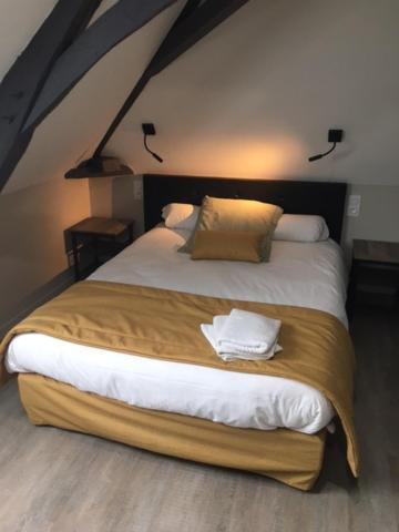 Le Relais Ξενοδοχείο Saint-Quentin-les-Anges Εξωτερικό φωτογραφία